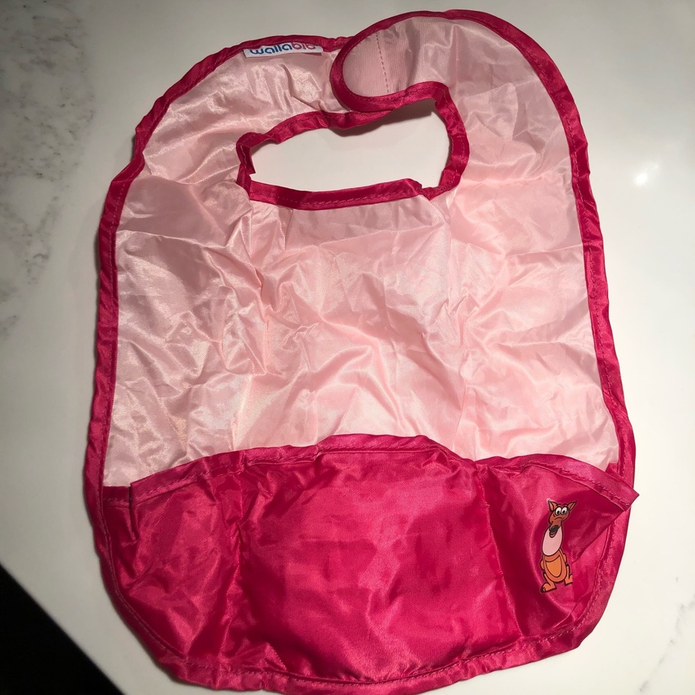 NWOT Wallabib for babies on the go!!!!  Bib inside of convenient travel pouch!